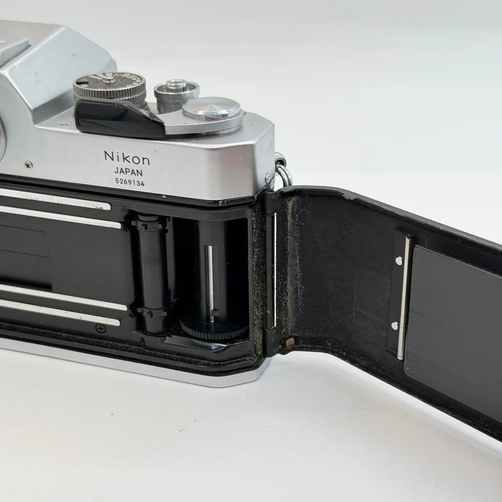 Nikon Nikkormat EL 35mm SLR Film Camera Body Silver Black Japan 5269134 TESTED